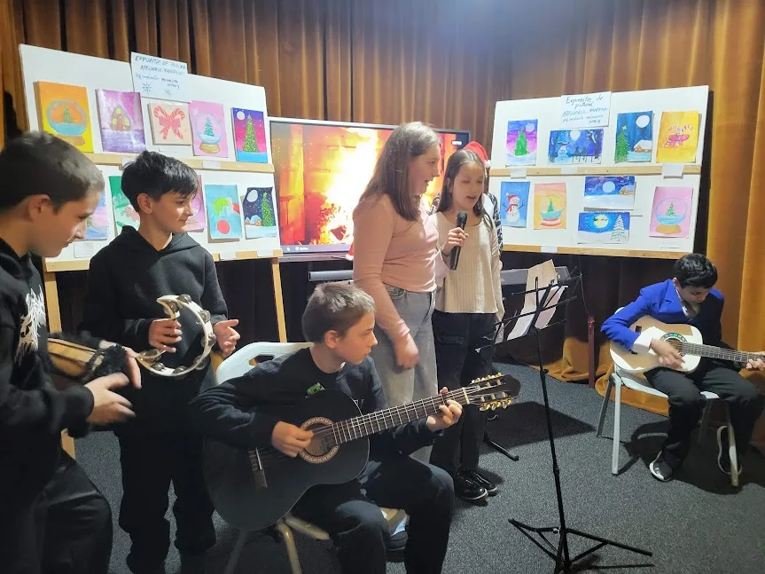 Activitate la cercul Muzică